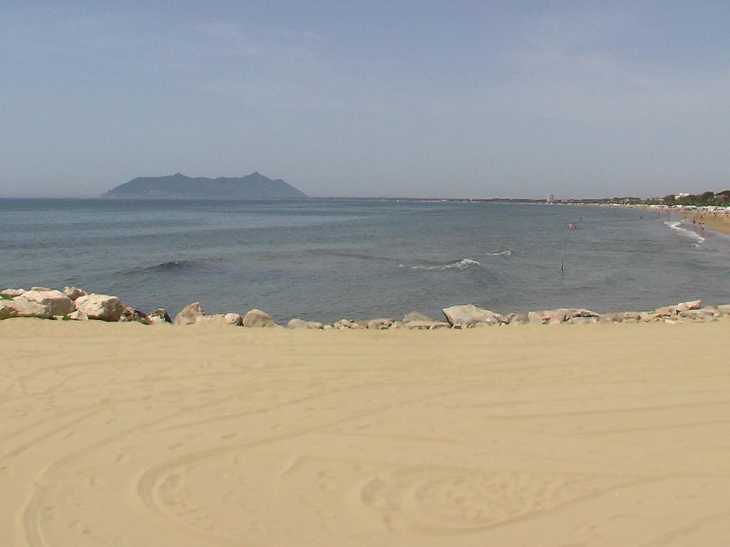 Telma Hotel Terracina Buitenkant foto