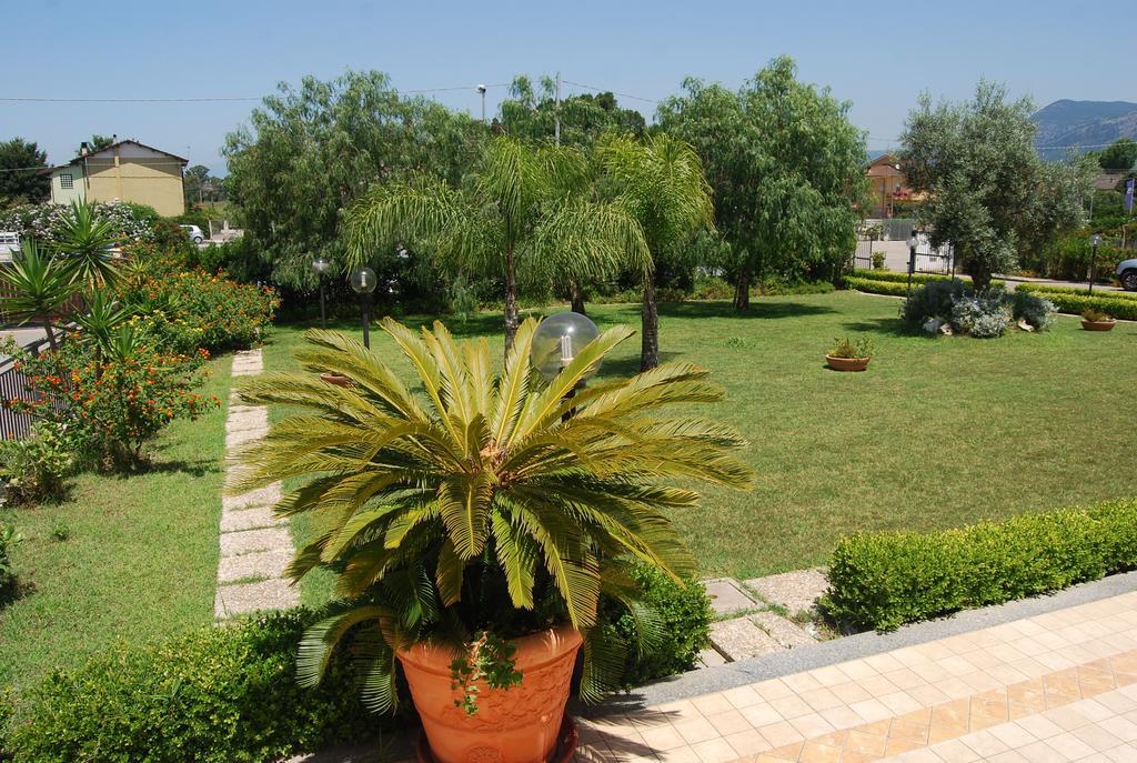 Telma Hotel Terracina Buitenkant foto