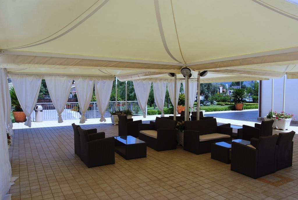 Telma Hotel Terracina Buitenkant foto